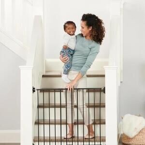 Regalo 1250B Top of Stair Baby Dog Gate / Hardware Mount / Black / 24" - 40.5"
